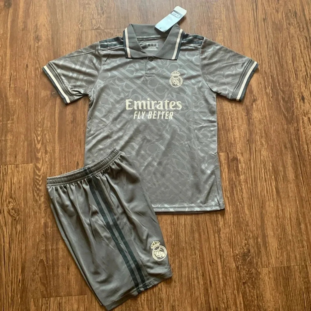 Real Madrid 2024 Third MBAPPE Soccer Jersey & Shorts Size Large (26) New